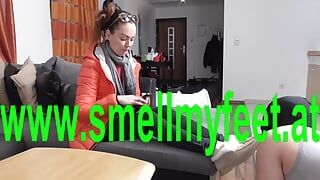 russian mistress foot sniffing