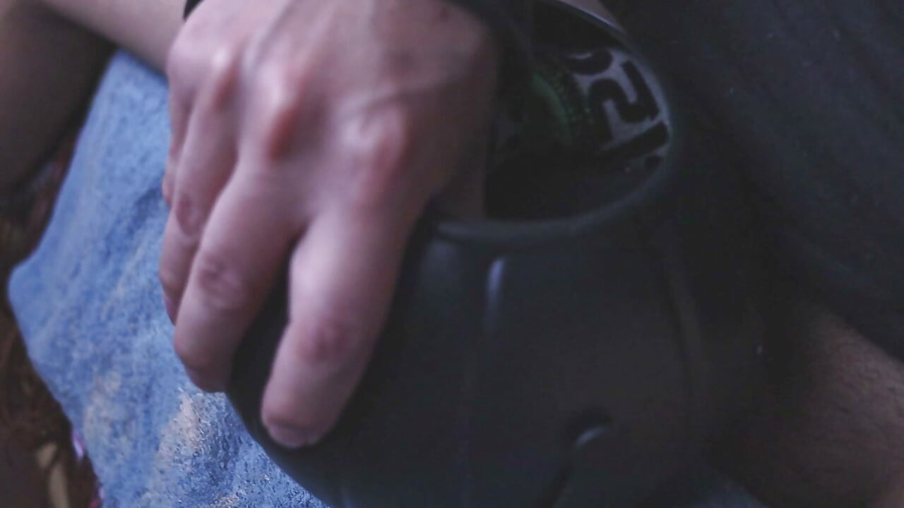 Kontol di dalam labu dan aku menyemprotkan banyak cairan