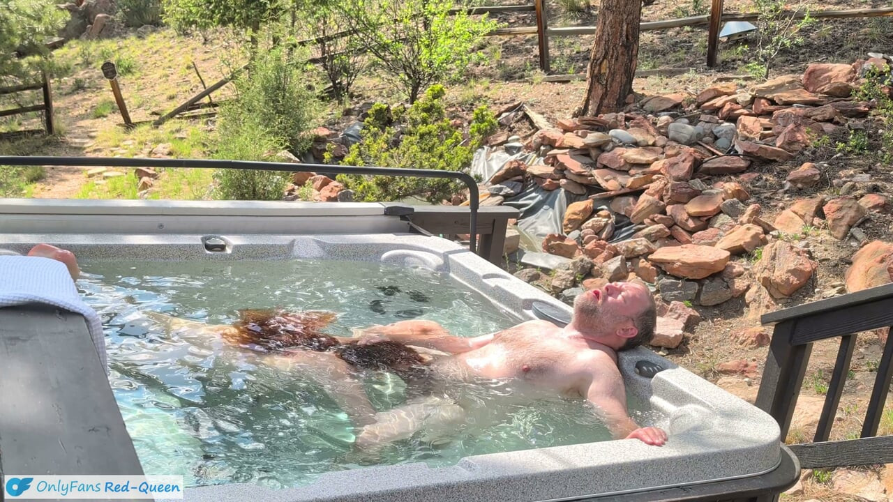 Multiple Underwater Creampies Oral & Pussy - Outdoor Hot Tub Sex with Curvy Redhead Wife Amateur