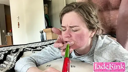 Devote schlampe totale dominanz - Candy im mund, schwanz von hinten