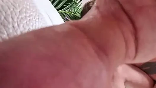 Nicole Nichols geht auf die knie, um Bryans arsch zu lecken!