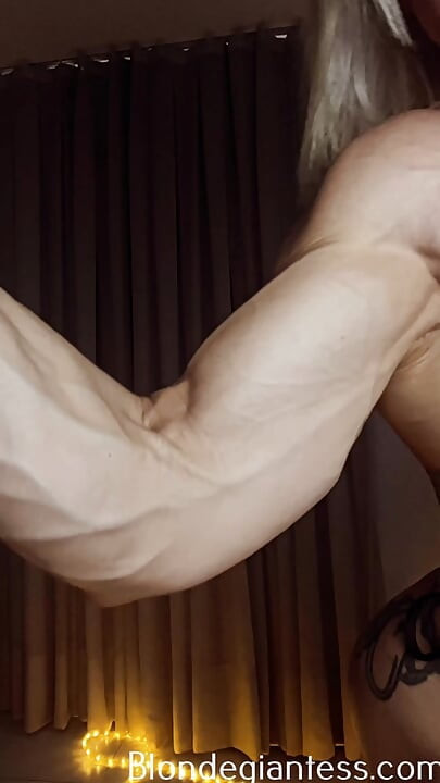 Women with muscles who are mothers are the ultimate