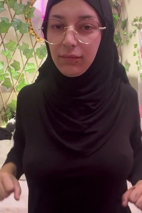 Yoga-in-hijab-for-you