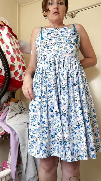 Sexy, Toned, Girl-next-door Is Like Goldilocks Trying on New Clothes!