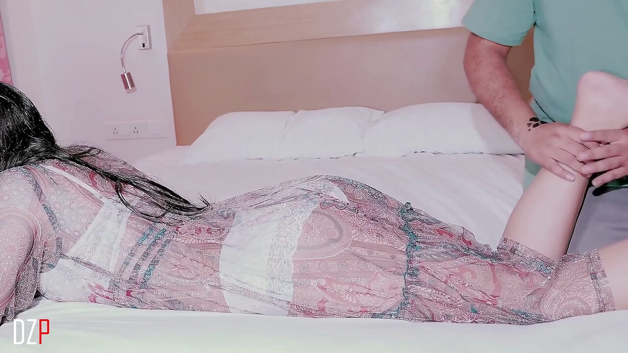 Linda hermanastra follada después de un masaje corporal
