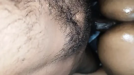 Aaj to bhabhi ne mujhe aapni chudai karwane ke liye khud bol diya bhabhi ko mst tel laga ke chudai kiya big ass
