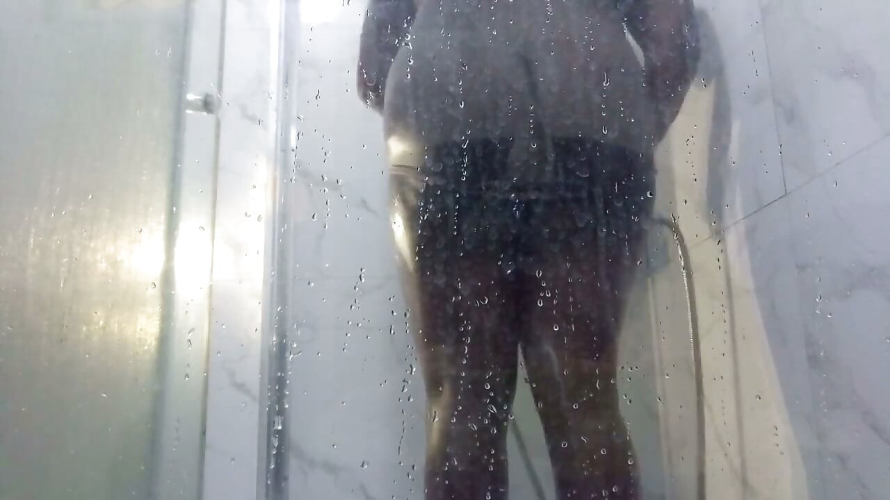 Aku dikasih keajaiban sama mantanku di kamar mandi!