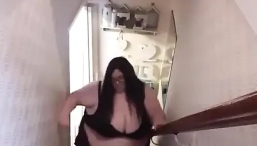 SSBBW struggling up stairs