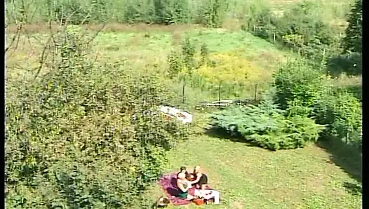 Große geile reife spielen mit flaschen