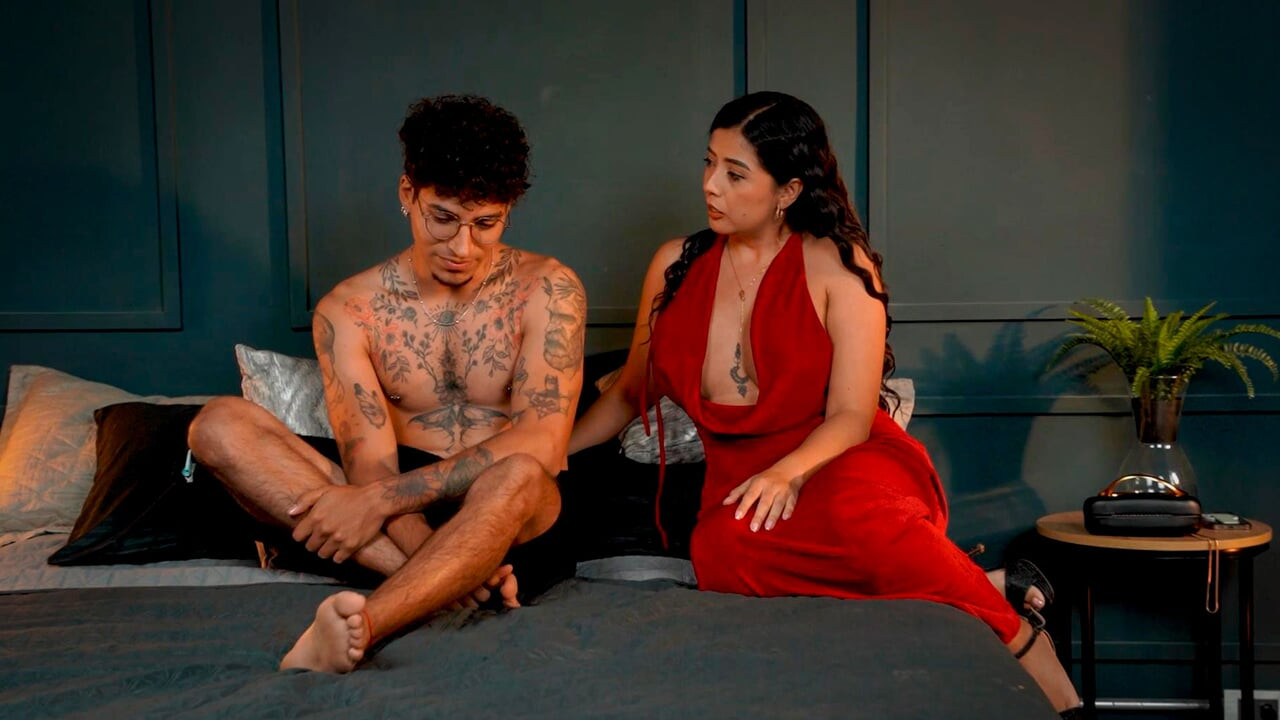 Stepmother supports her stepson after his breakup with his girlfriend - Lina Henao & Thiago Lopez