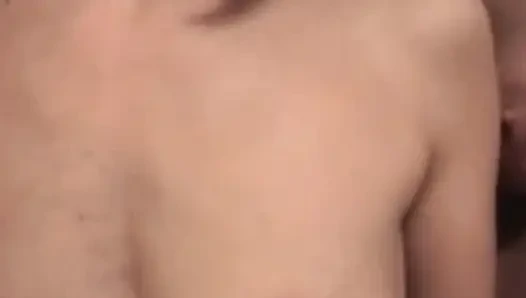 Cewek lesbian jerman saling jilat di kamar mandi