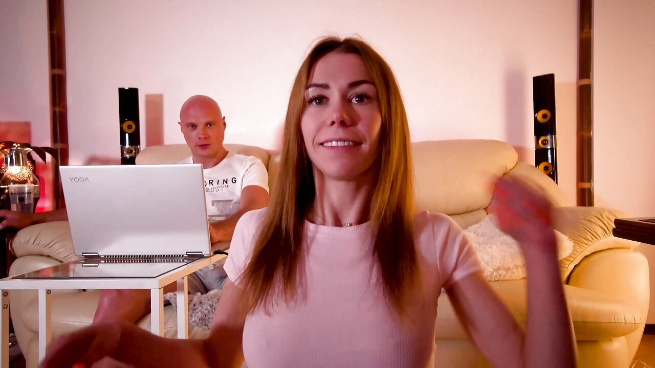 Eigengemaakte harde porno. Mia kon meerdere dagen niet lopen