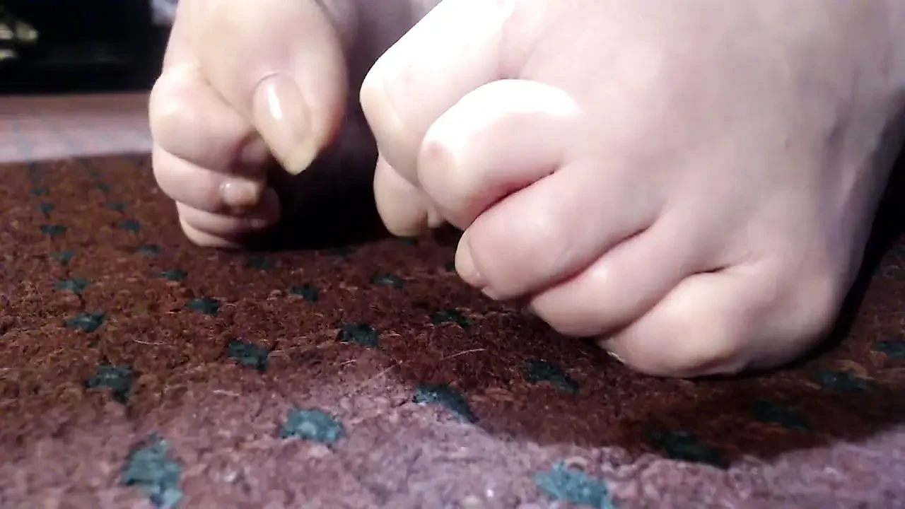 Long natural toenails