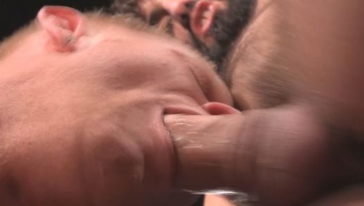 Quality gay anal drilling by muscular dudes