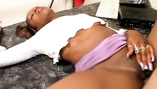 Ebony Slut Lets Her Boss Cum on Her Face