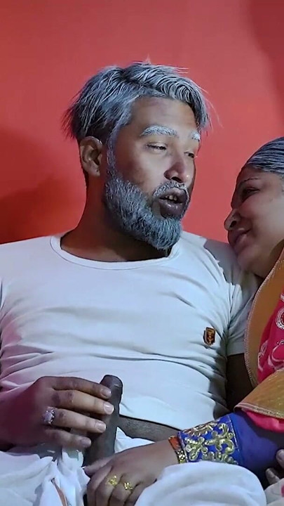 Desi, dona de casa mais velha da vila indiana faz foda hardcore com seu marido mais velho - filme completo (conversa engraçada bengali) | Clipe 1