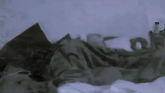 Azgın uyandım ve boşalmam gerekiyordu.