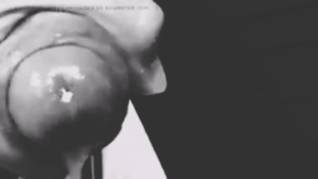 ああ、クリームは出してあちこちに塗らなければなりません