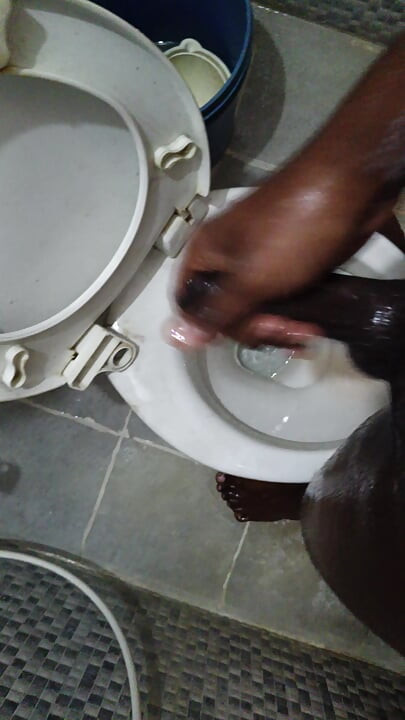 Pelajar Kolej Di Bilik Air Asrama Melancap 2