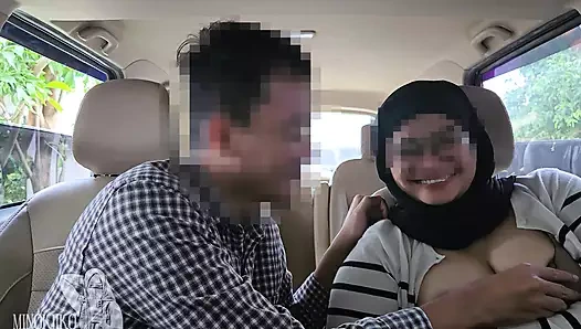 Hijab College Girl Have Fun With Sugar Daddy in The Car - Minokiiko