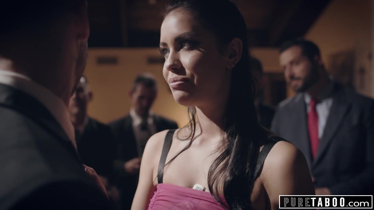 純粋なタブー痴女がビジネスマンに屈辱-公共ファック