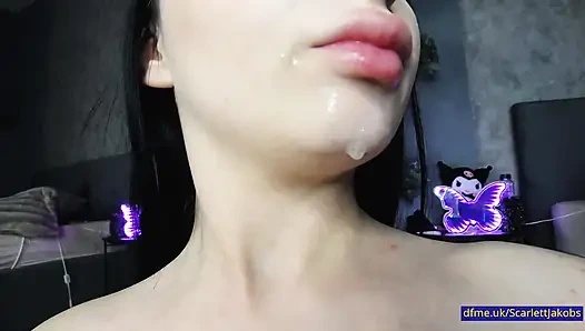 ScarlettJakobs Has the Kind of Charm and French Kisses That Keep You Watching