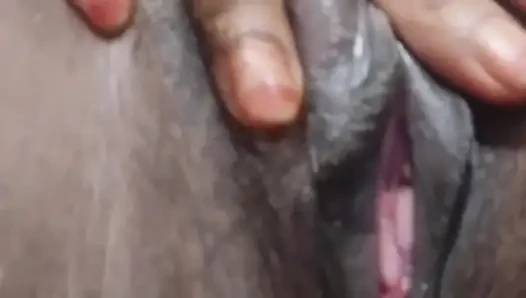 Yeni desi kadın oda turu yeni odada sikişiyor xxx