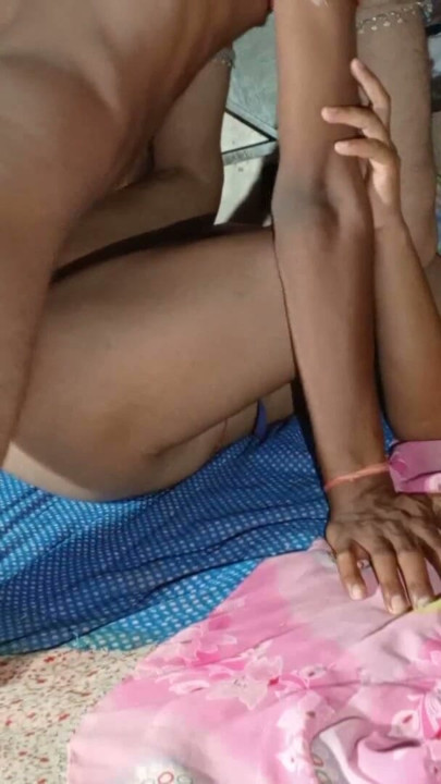desi bhabhi ne squirt se devar ko nehla diya chudai ke waqt Hindi HD video sex | Clip 1