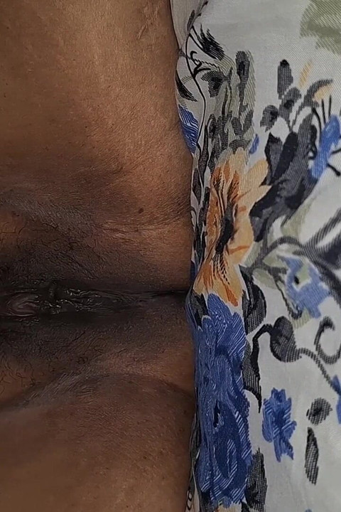 كافيتا بهابي ماستر وحده في المنزل