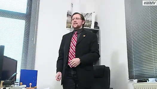 Sex behoerde 3: Four scenes with 4 hot babes