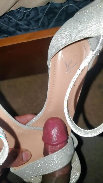 mechanic took teacher heels home for the night