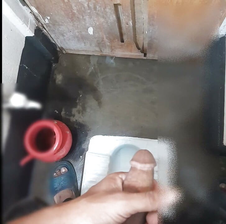 Yıkama odasında elle dövme
