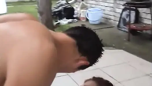Açık havada ateşli amatör seks partisi