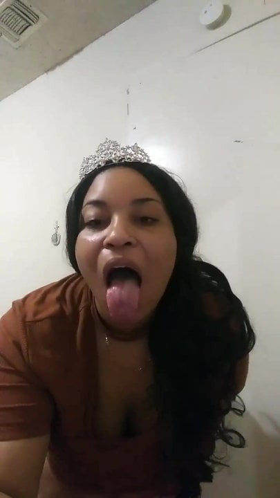 sexy bbw teases you with her ass