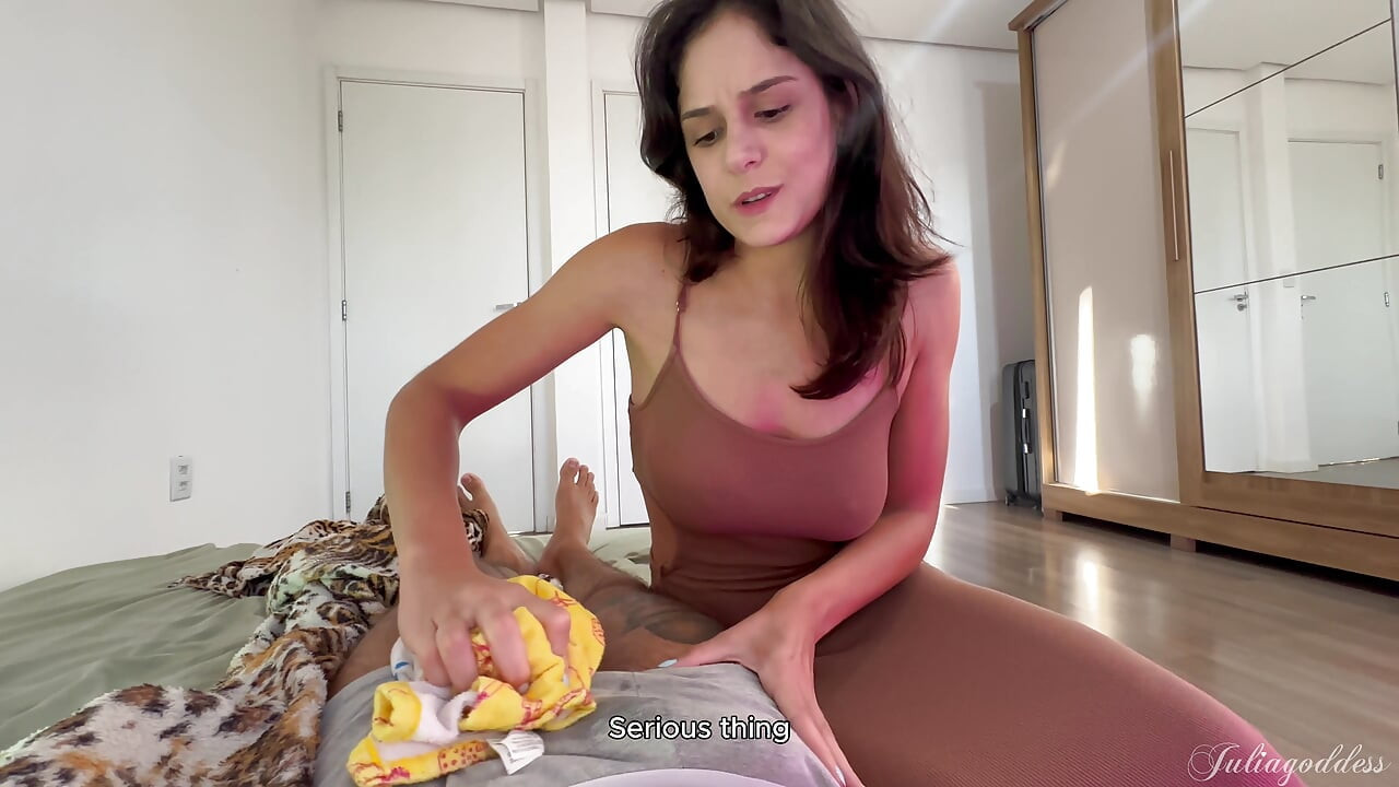 Mama vitregă adoră sperma caldă în cur