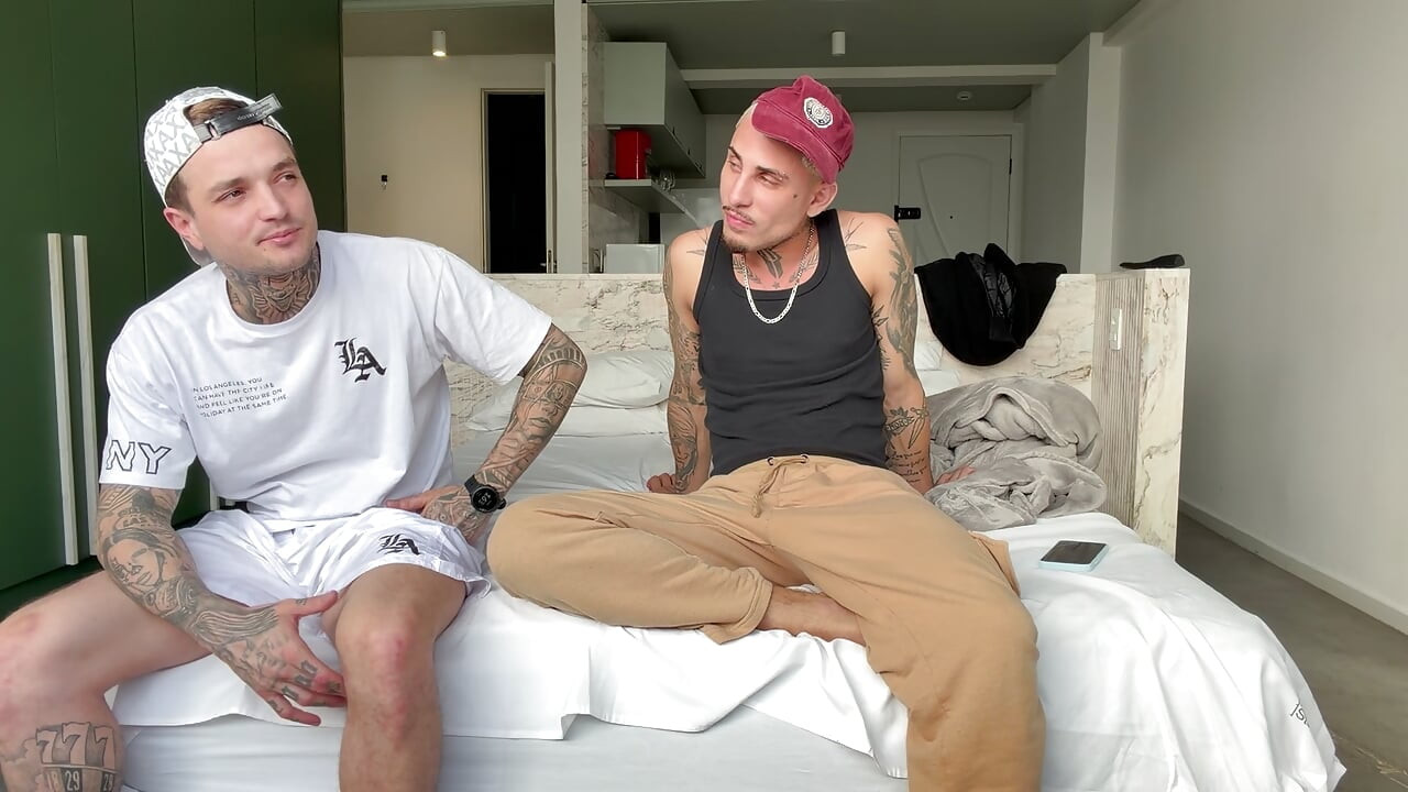 My straight friend invited me to his house