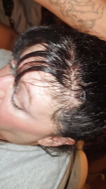 Bbw zuigt buurvrouw totdat ze melk krijgt