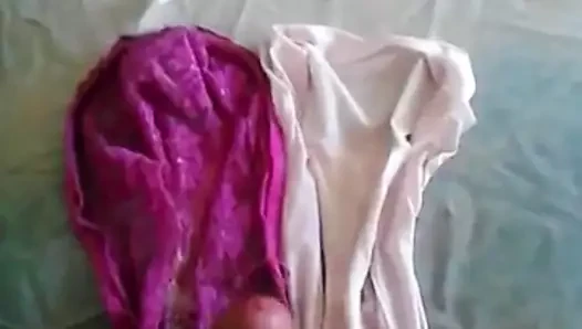 kiracının mor külot üzerinde Cumming