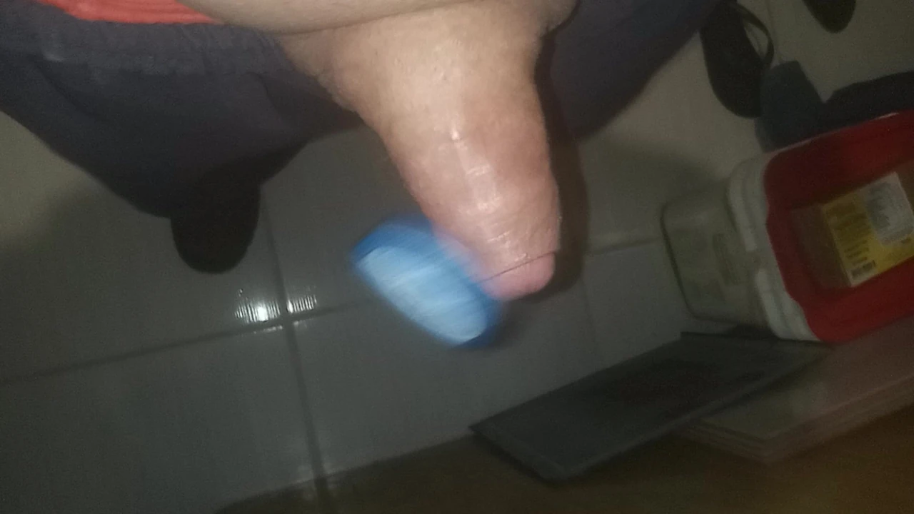 Kiegyensúlyoztam egy dobozt a tetején