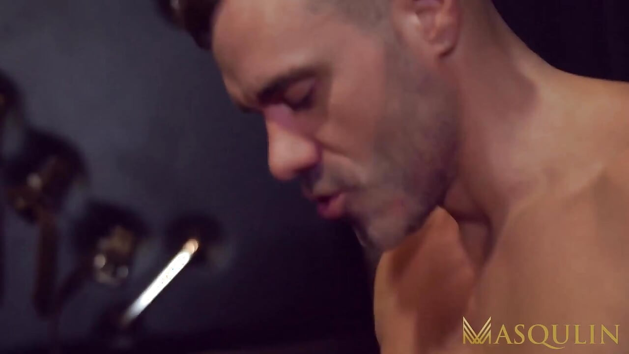 MASQULIN - Hunky Manuel Skye raw breeds bottom gay Ayis Paros