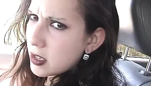 Violet Skyy iyi bir yarak emiyor