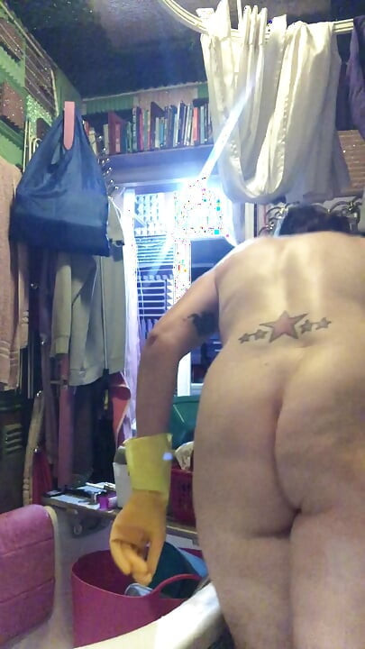 Naked deep cleaning, tea spilling preparation