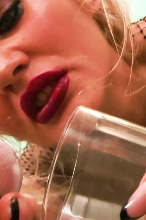 Play video added: 92222 07:35PM. Gold-digger stepmom