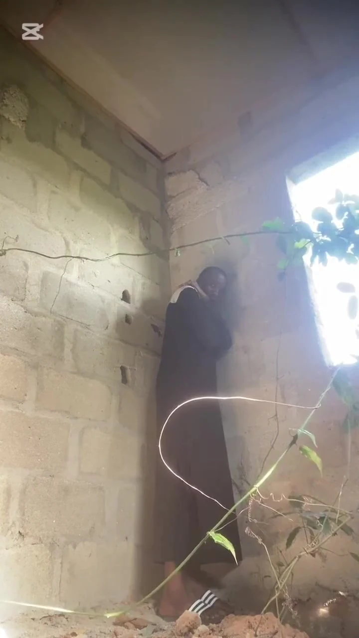 Amcığımı istediğim gibi döllüyorum