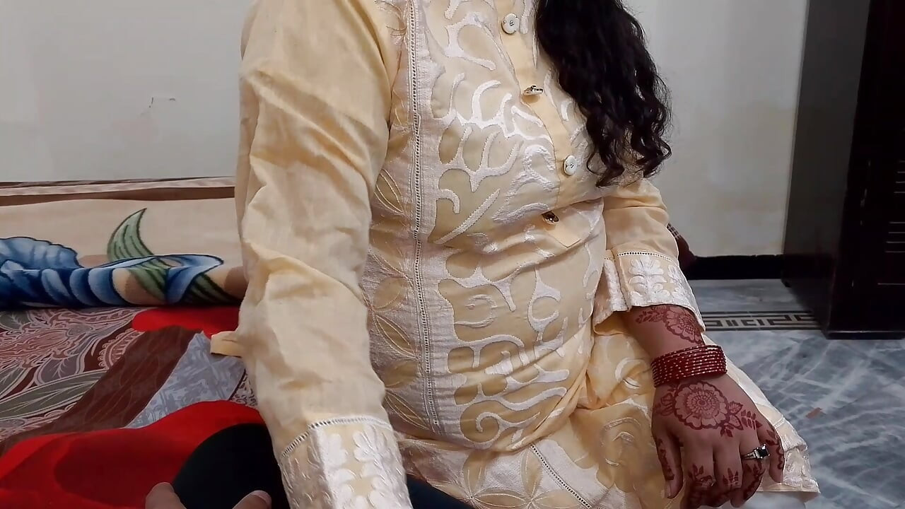 Учительница вызвала своего студента к себе домой для секса в одиночестве