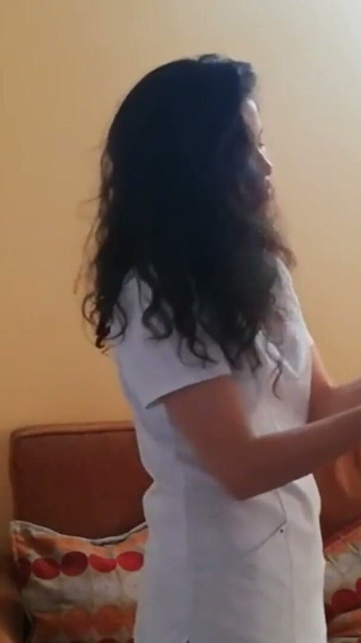 Mój mąż pracuje, a ja mogę być lesbijką z jego przyjaciółką | Klip 1