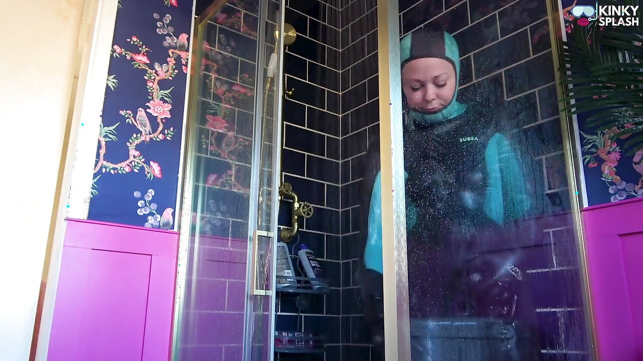 Misja kompletna wiertarka do odkażania skafandra z agentem Lucy