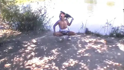 Винтажная грязная волосатая девушка с киской, пузыри из спермы Mia