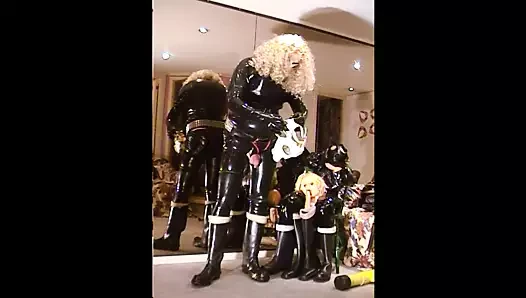 RetroGasMaskSlut