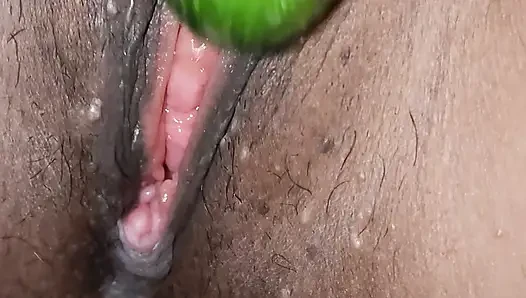 Desi hot housewife alone at home and take cucumber in pussy for setisfy himself